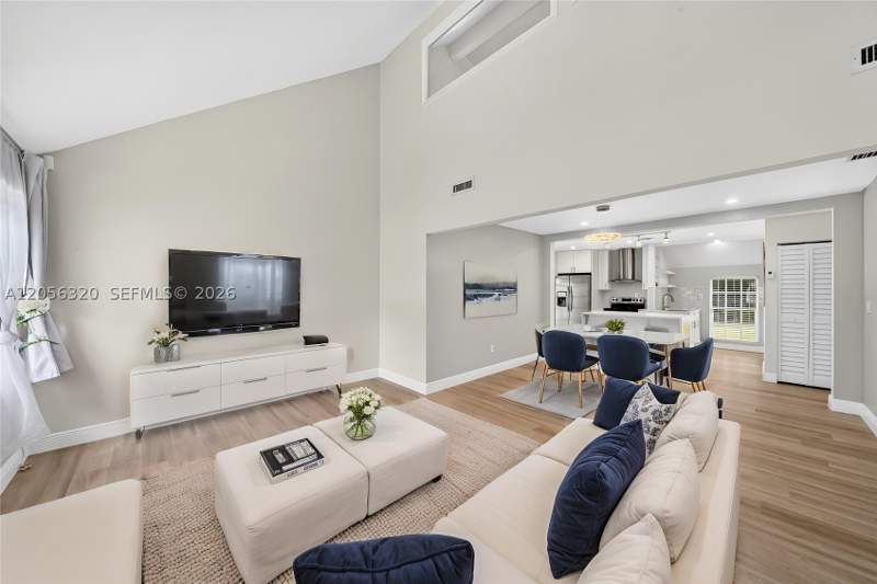4 bedroom SingleFamilyResidence at 14843 SW 152nd Ter, Kings Grant East, Miami — photo 5
