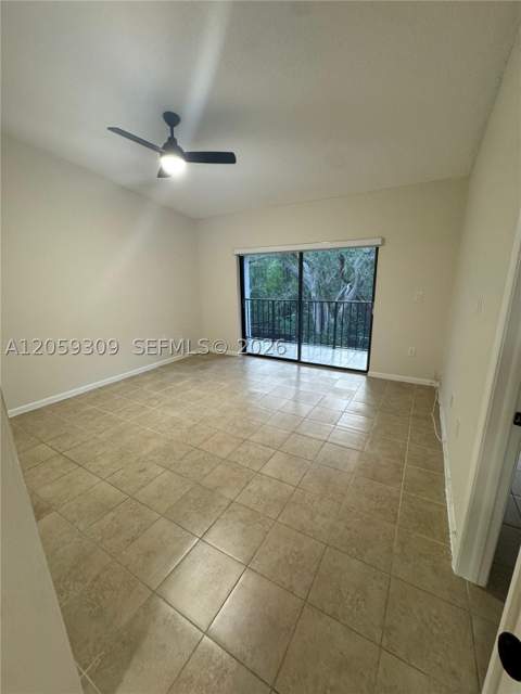 16498 NE 26th Ave 12, North Miami Beach FL - photo 16 of 25