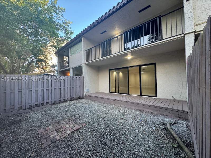 3 bedroom Townhouse at 16498 NE 26th Ave 12, Lakeview Townhomes Condo, North Miami Beach — photo 2