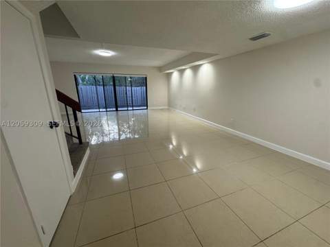 16498 NE 26th Ave 12, North Miami Beach FL - photo 7 of 25