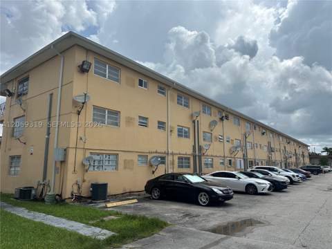 3855 SW 79th Ave 27, Miami FL - photo 7 of 12