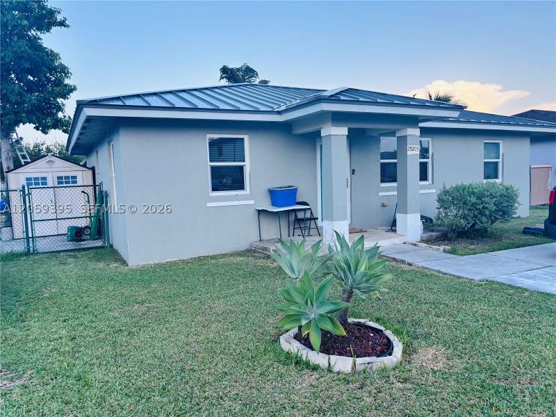 3 bedroom SingleFamilyResidence at 29203 SW 142nd Ave, Salma Lake Phase 2, Homestead — photo 2