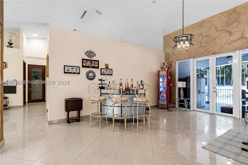 5 bedroom SingleFamilyResidence at 12969 SW 220th Ter, Estate Mansions, Miami — photo 5