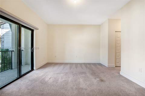 4733 NW 83rd Pkwy, Doral FL - photo 11 of 43