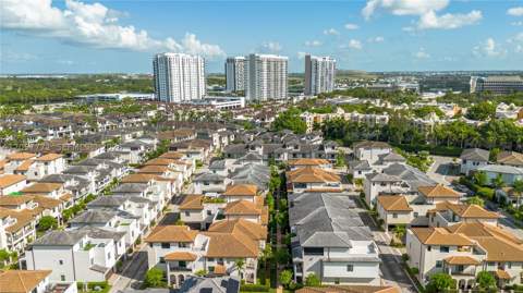 4733 NW 83rd Pkwy, Doral FL - photo 23 of 43
