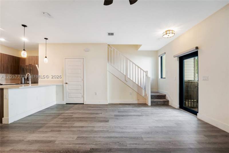 3 bedroom Townhouse at 4733 NW 83rd Pkwy, Downtown Doral South Phas, Doral — photo 4