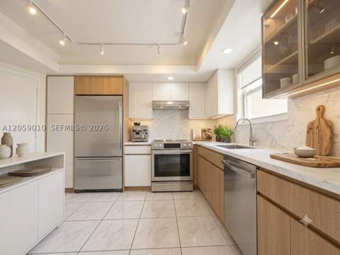 1351 NE Miami Gardens Dr 1215E, Miami FL - photo 13 of 28