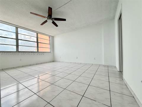 1351 NE Miami Gardens Dr 1215E, Miami FL - photo 16 of 28