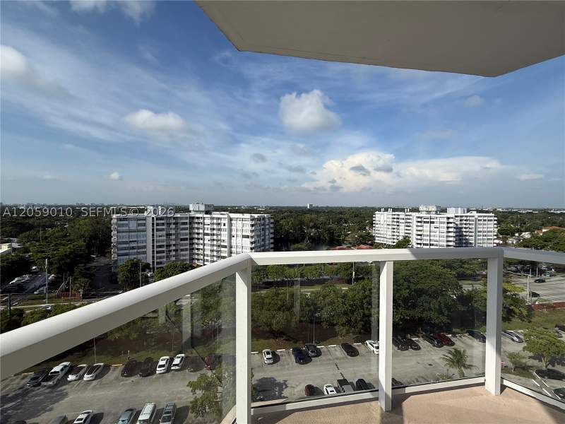 2 bedroom Condominium at 1351 NE Miami Gardens Dr 1215E, Buckley Towers Condo - Ea, Miami — photo 5