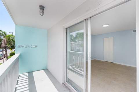 7620 Carlyle Ave 206, Miami Beach FL - photo 16 of 30