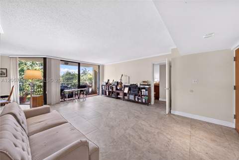 6666 SW 115th Ct 301, Miami FL - photo 13 of 40