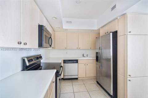 5600 Collins Ave 7J, Miami Beach FL - photo 10 of 47