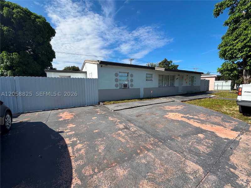 4 bedroom SingleFamilyResidence at 2855 NW 163rd St, Golden Highlands Est, Miami Gardens — photo 1