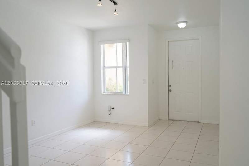 3 bedroom Townhouse at 16654 SW 83rd Ln, Kendalland, Miami — photo 2