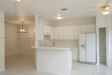 16654 SW 83rd Ln, Miami FL - photo 7 of 27
