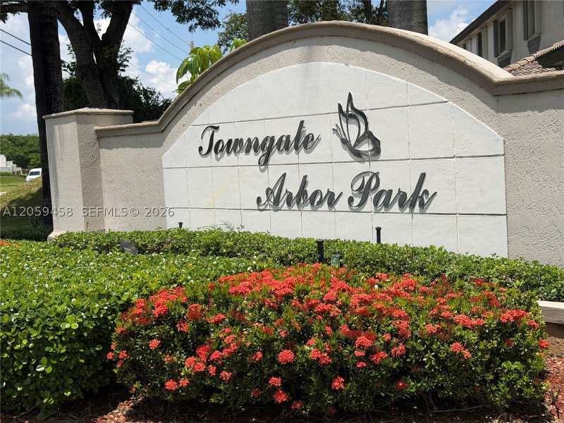 3 bedroom Townhouse at 2362 SE 19th Ct, Towngate North, Homestead — photo 1