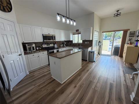 2362 SE 19th Ct, Homestead FL - photo 16 of 44