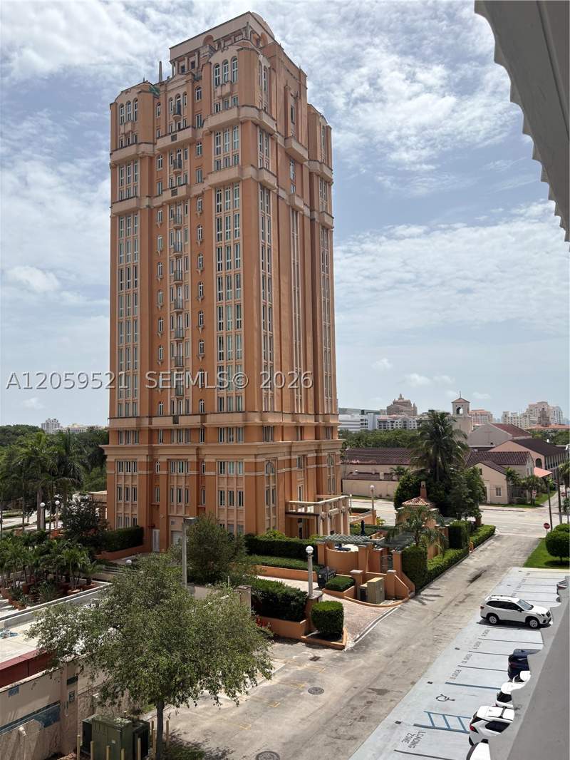 3 bedroom Condominium at 625 Biltmore Way 501, Gables Plaza Condo, Coral Gables — photo 3