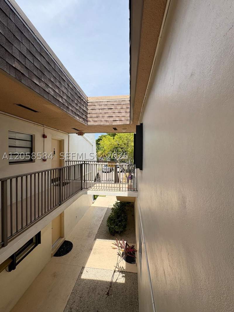 1 bedroom Condominium at 8261 SW 128 St 211, Sunrise Point Condo Bldg, Pinecrest — photo 3