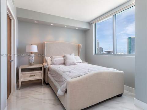 92 SW 3rd St 3901, Miami FL - photo 11 of 31