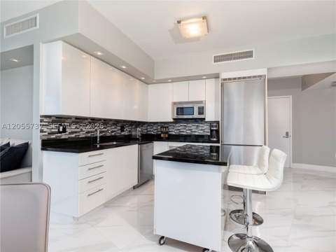 92 SW 3rd St 3901, Miami FL - photo 6 of 31