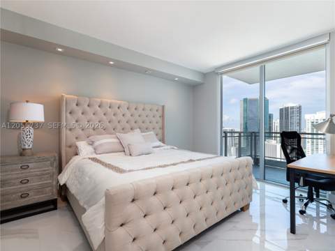 92 SW 3rd St 3901, Miami FL - photo 7 of 31