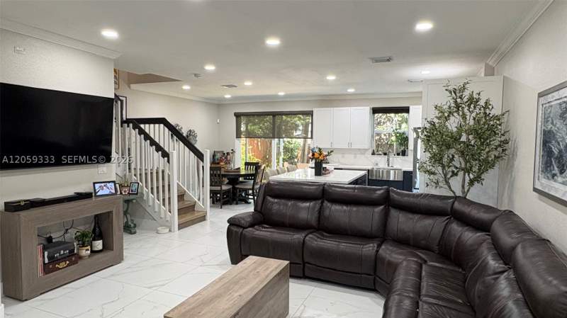 3 bedroom Townhouse at 11623 NW 78th St, Doral Isles North Sec Two, Doral — photo 3