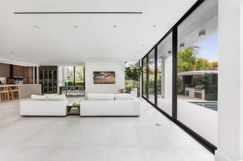 5630 Pine Tree Dr, Miami Beach FL - photo 10 of 40