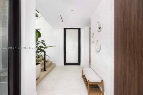 5630 Pine Tree Dr, Miami Beach FL - photo 11 of 40