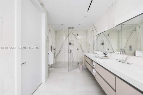 5630 Pine Tree Dr, Miami Beach FL - photo 17 of 40