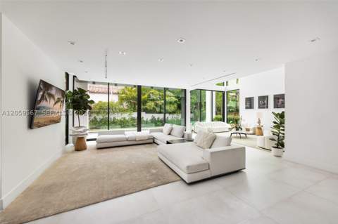 5630 Pine Tree Dr, Miami Beach FL - photo 7 of 40
