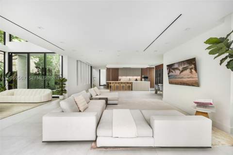 5630 Pine Tree Dr, Miami Beach FL - photo 9 of 40