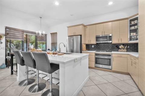 3575 W 97th St, Hialeah FL - photo 7 of 66