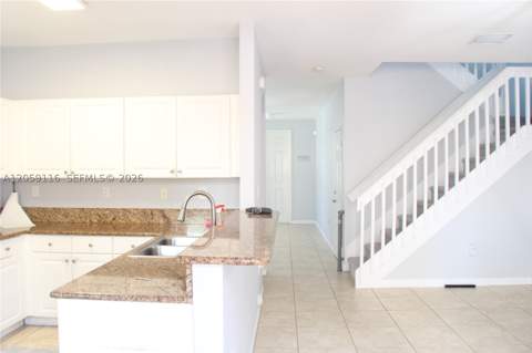 12989 SW 135th Ter, Miami FL - photo 9 of 33