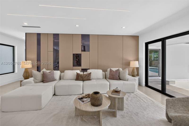 4 bedroom SingleFamilyResidence at 1890 NE 211th Ter, 2nd Addn To Highland Gard, Miami — photo 3