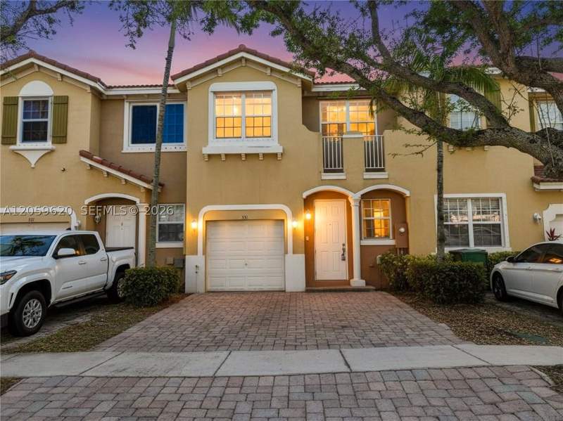 4 bedroom Townhouse at 531 NE 21st Ave, Portofino Villas West, Homestead — photo 2