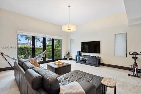 18825 N Bay Rd, Sunny Isles Beach FL - photo 7 of 13