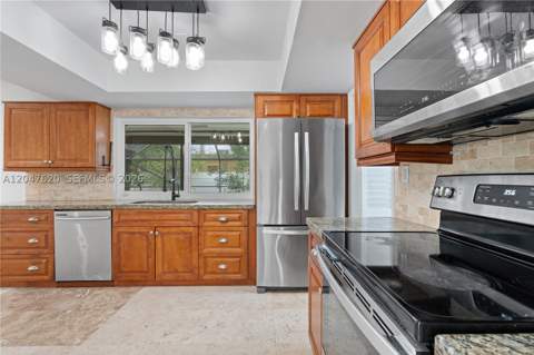 9110 NW 18th Ct, Pembroke Pines FL - photo 15 of 43