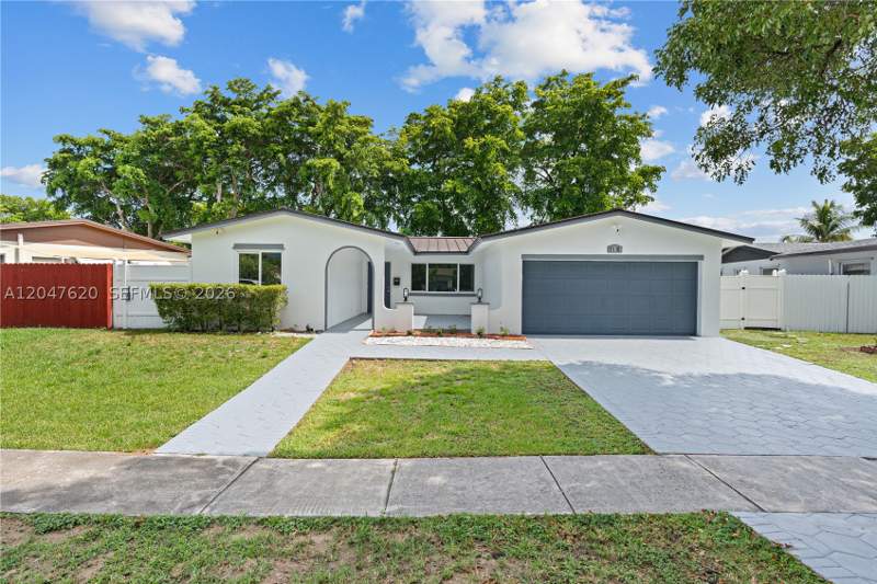 4 bedroom SingleFamilyResidence at 9110 NW 18th Ct, University Heights, Pembroke Pines — photo 2
