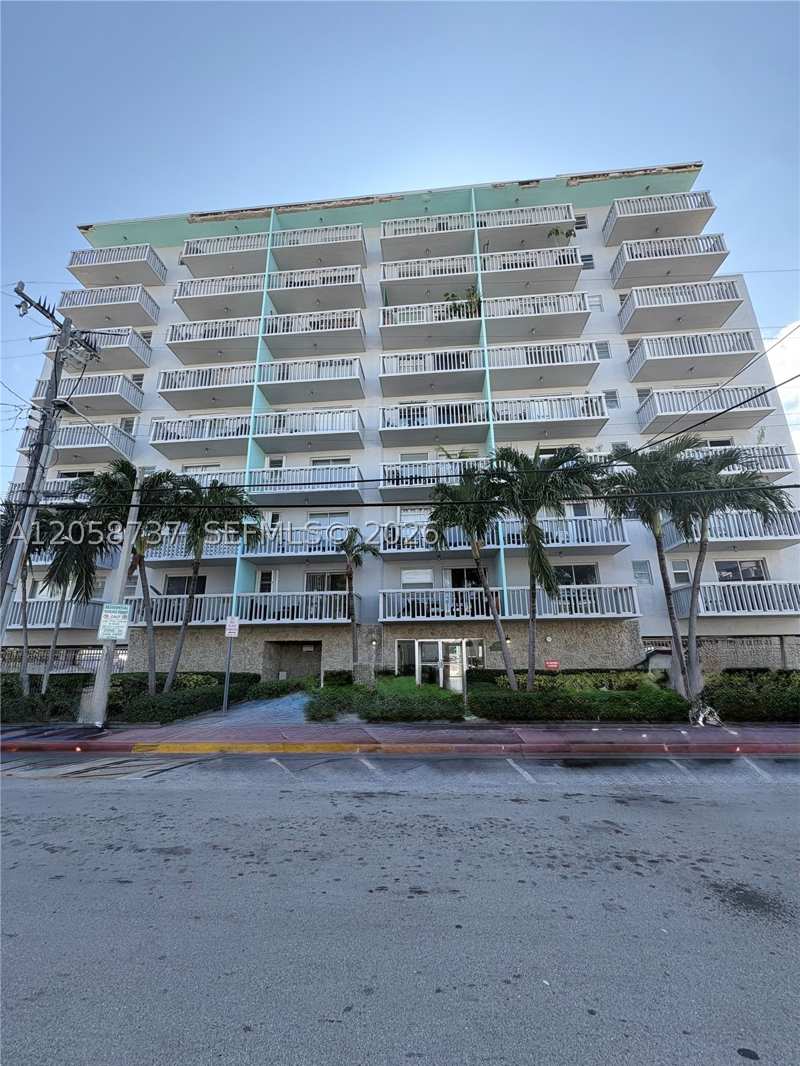 1 bedroom Condominium at 7620 Carlyle Ave 502, Carlyle Plaza Condo, Miami Beach — photo 1