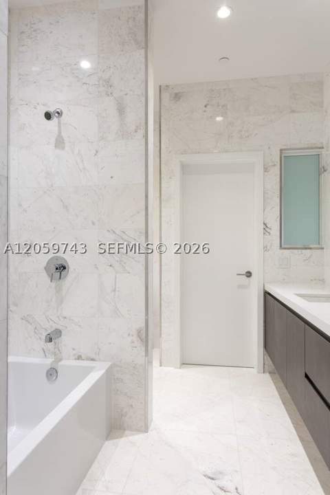 851 NE 1st Ave 503, Miami FL - photo 11 of 68