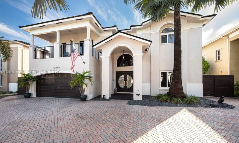 4 bedroom SingleFamilyResidence at 12949 SW 140 Street Rd, Twin Lake Shores Central, Miami — photo 2
