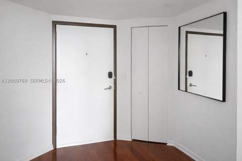 1330 West Ave 2601, Miami Beach FL - photo 14 of 38