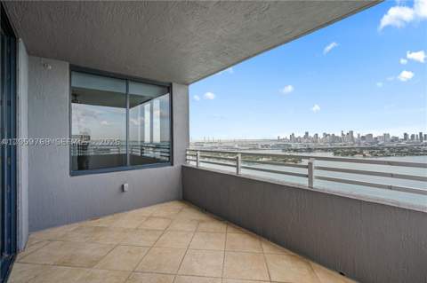 1330 West Ave 2601, Miami Beach FL - photo 19 of 38