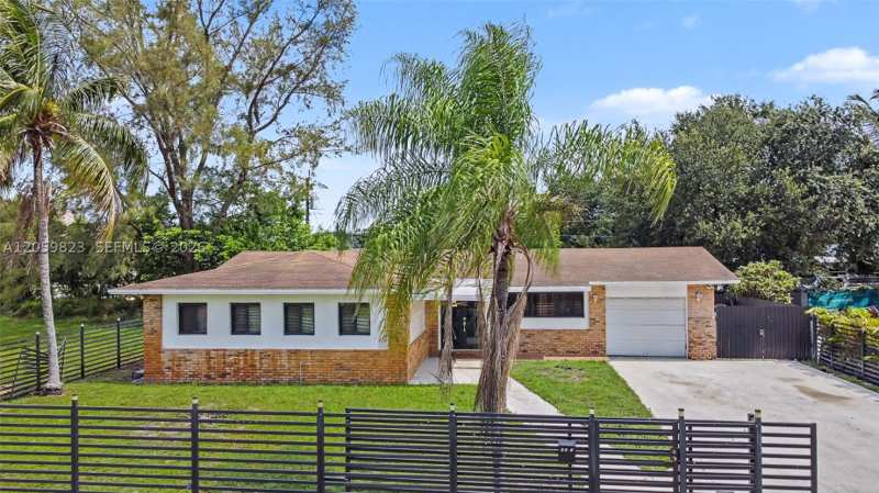 3 bedroom SingleFamilyResidence at 3281 NW 212th St, Liberty Gardens, Miami Gardens — photo 1