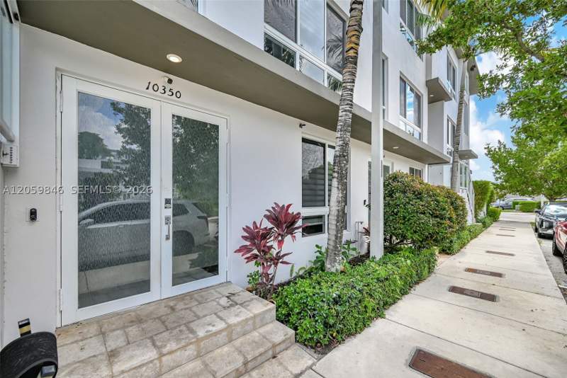 3 bedroom Townhouse at 10350 NW 64th St, Landmark At Doral, Doral — photo 4
