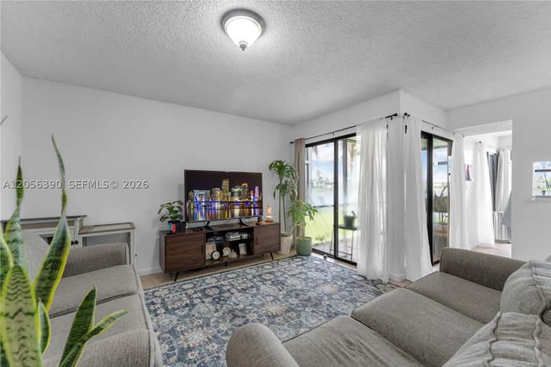 3 bedroom Condominium at 1400 Jefferson Dr 1400 B, Lakeshore Condo 7, Homestead — photo 4