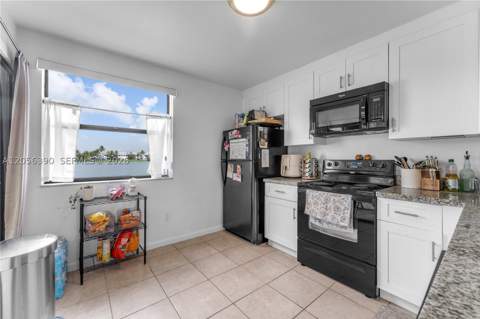 1400 Jefferson Dr 1400 B, Homestead FL - photo 9 of 50