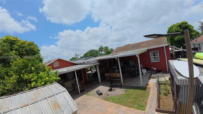 4 bedroom SingleFamilyResidence at 15737 NW 40th Ct, Venetian Gardens Acrespb, Miami Gardens — photo 5