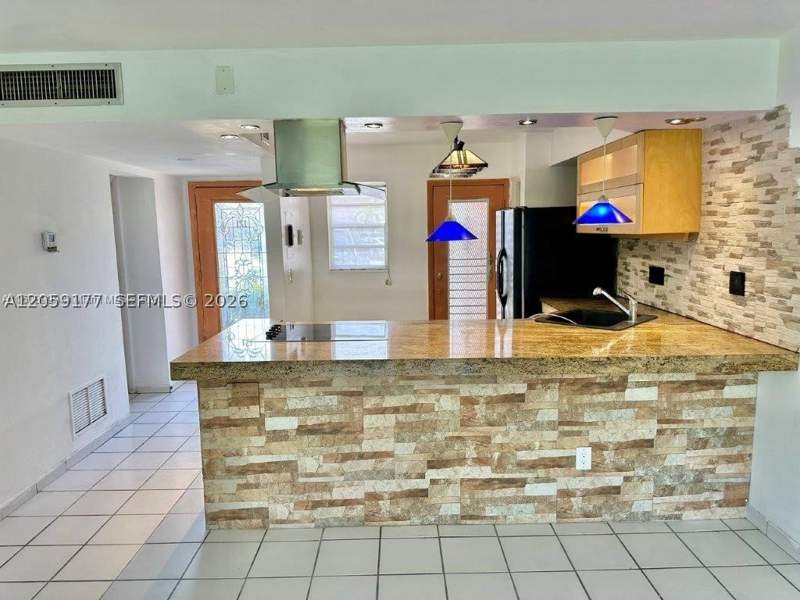1 bedroom Condominium at 19001 NE 14th Ave 121, Fifth Horizons Condo, Miami — photo 4